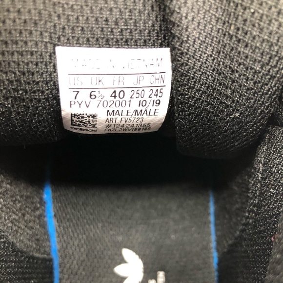 Adidas PRO MODEL Sneakers - Picture 2 of 8